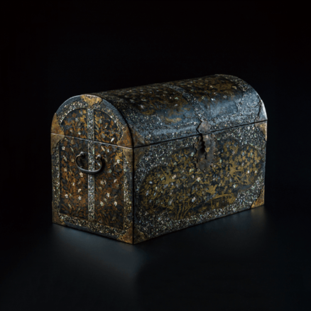 螺鈿蒔絵四季彩洋櫃